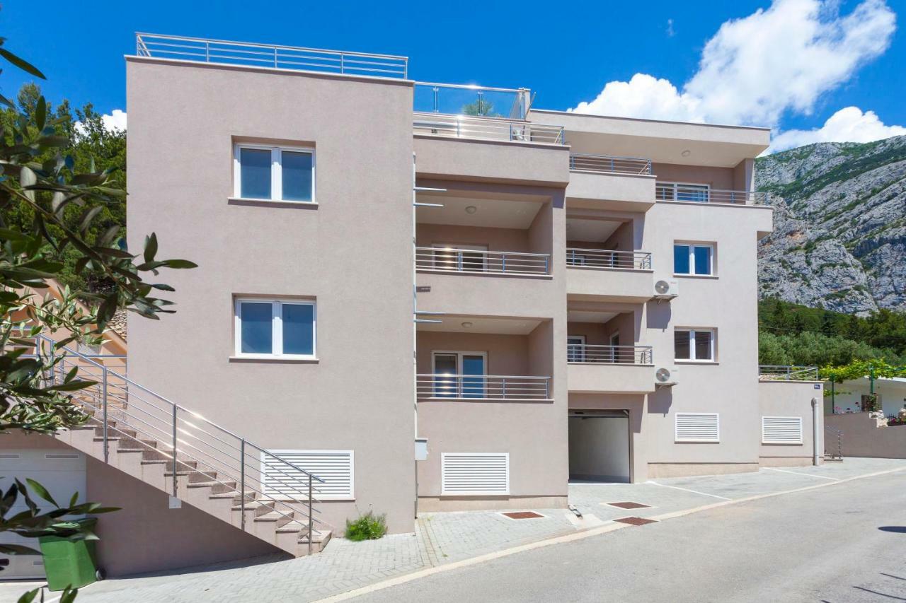 Apartments Dora Макарска Екстериор снимка