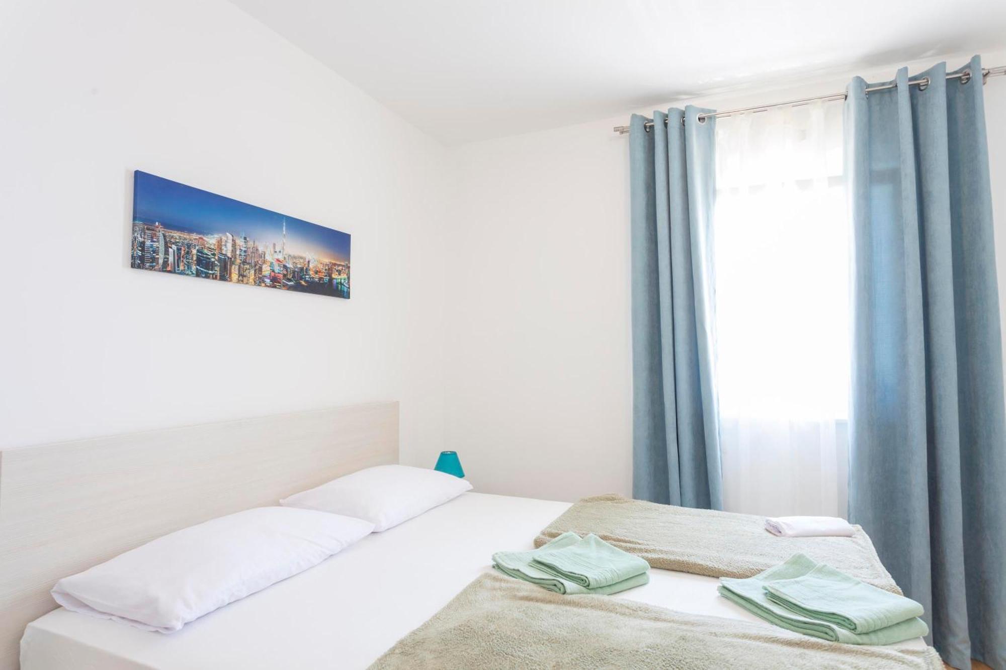 Apartments Dora Макарска Екстериор снимка