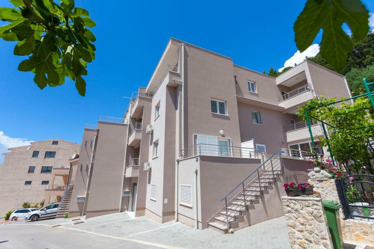 Apartments Dora Макарска Екстериор снимка