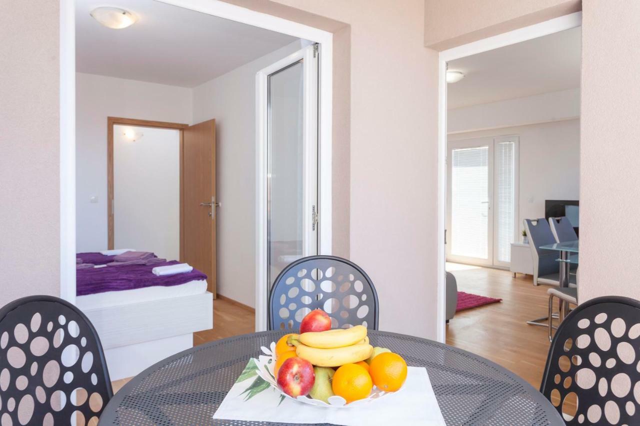 Apartments Dora Макарска Екстериор снимка