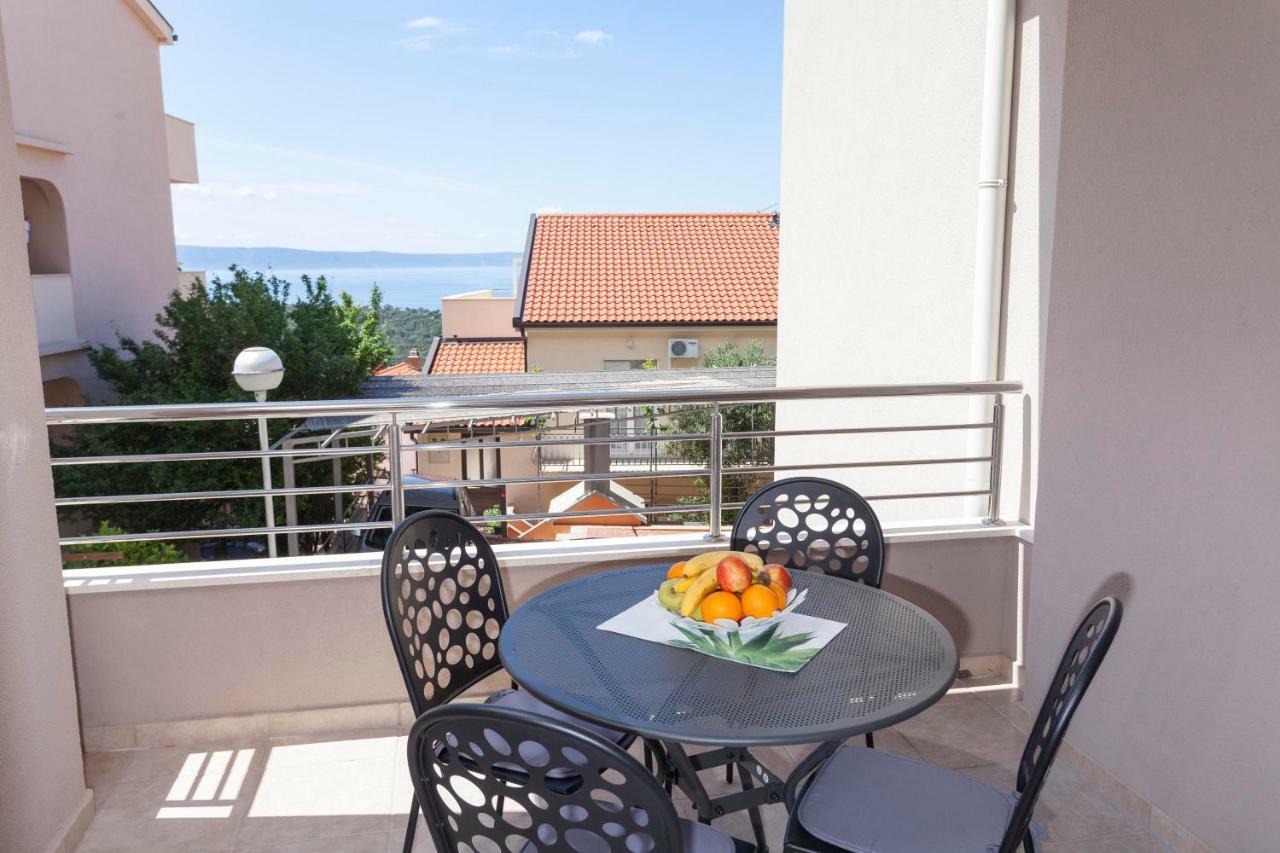 Apartments Dora Макарска Екстериор снимка