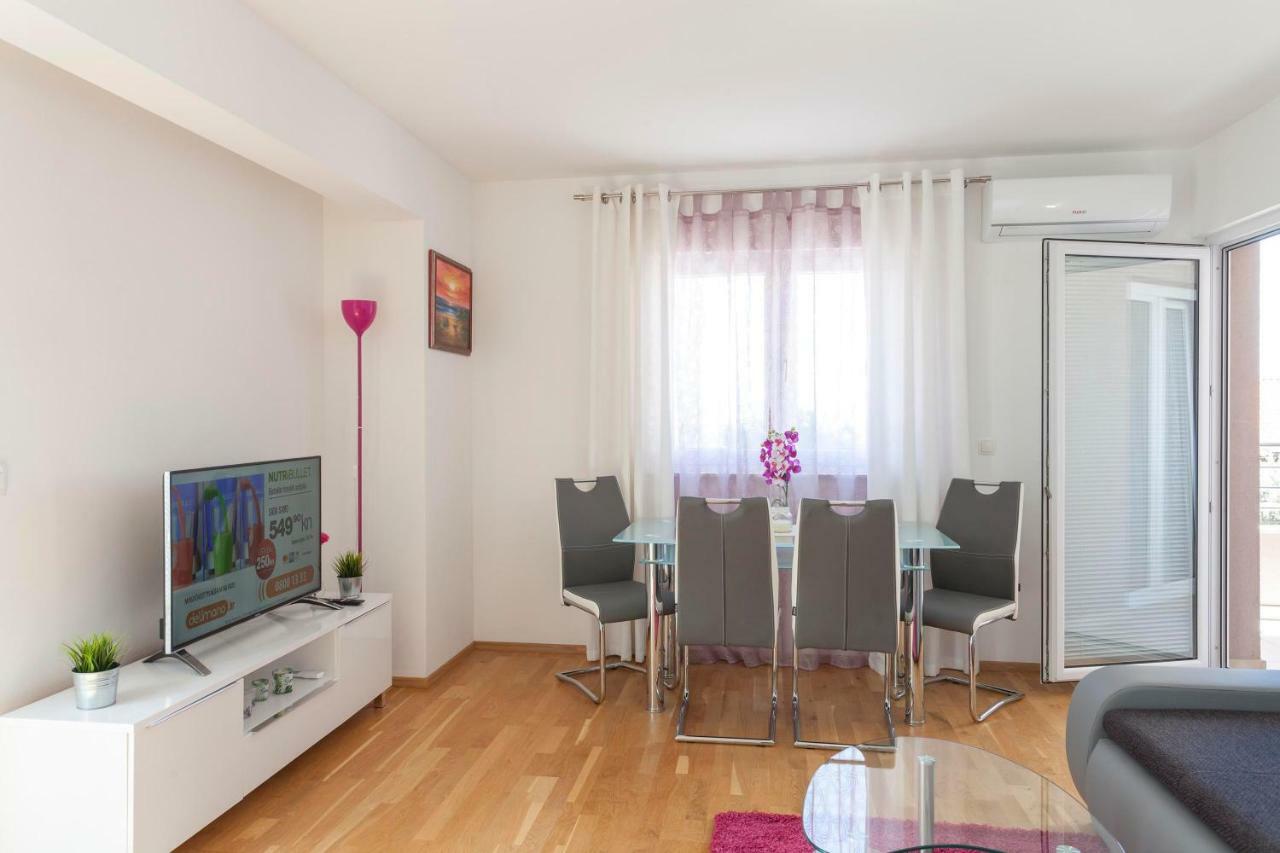Apartments Dora Макарска Екстериор снимка